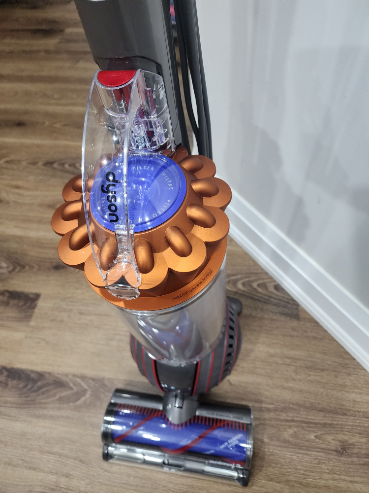 dyson vacuum - photo 2
