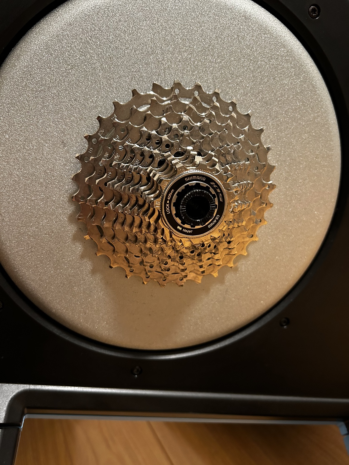 Tacx NEO 2T Smart with Shimon 105-11s cassette - photo 2