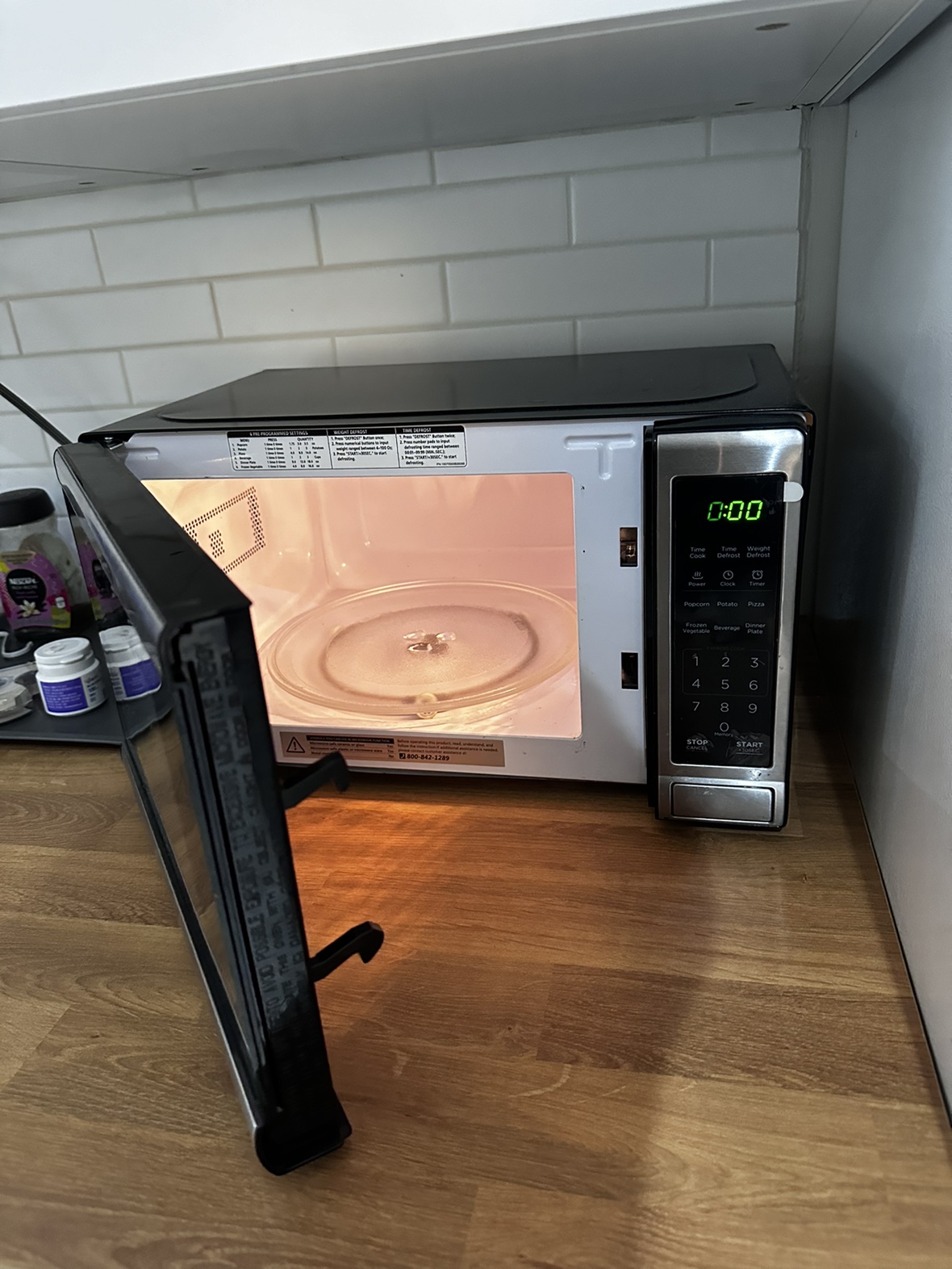 Microwave - photo 2