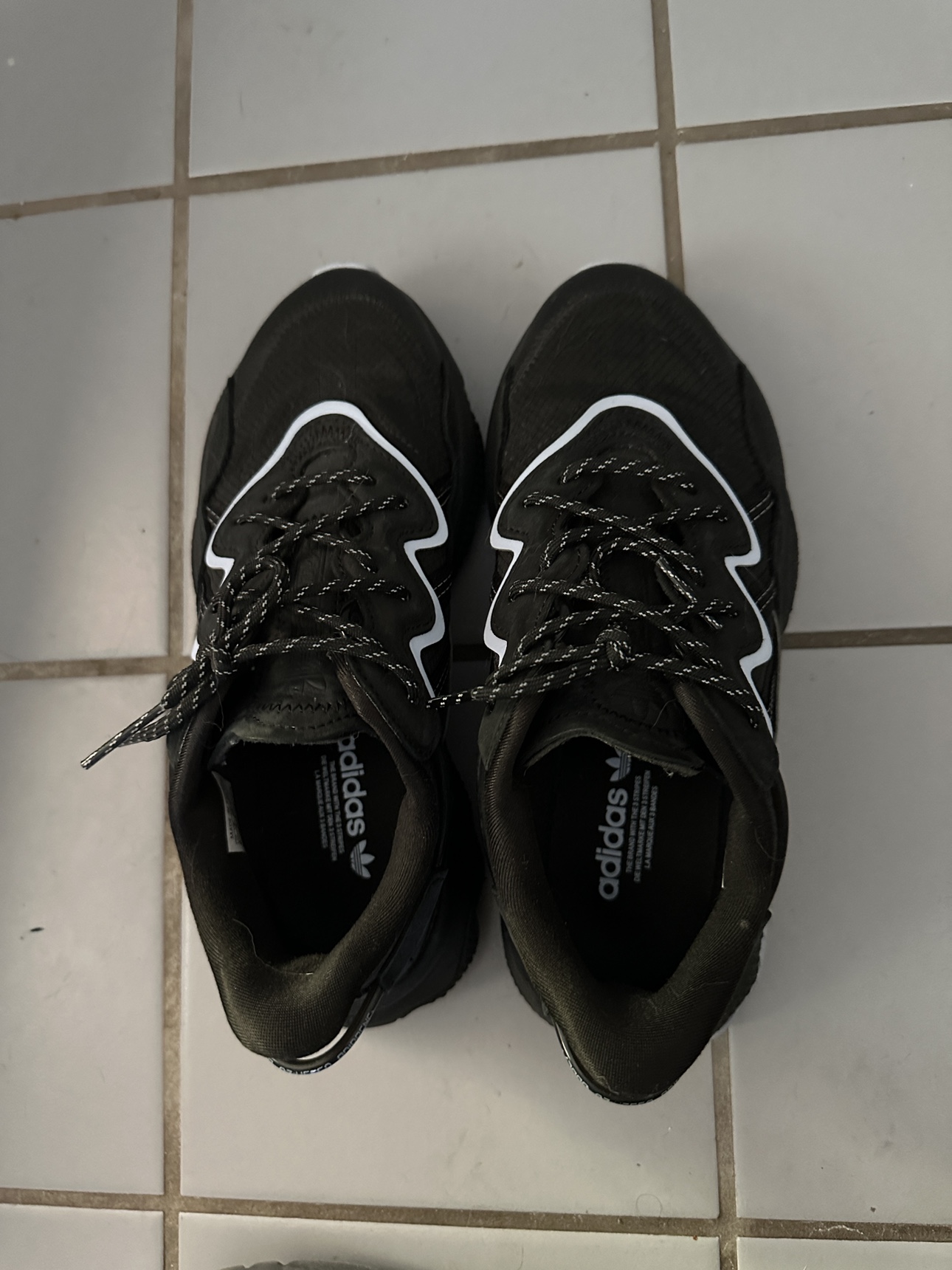 Adidas Shoes image indicator(2)