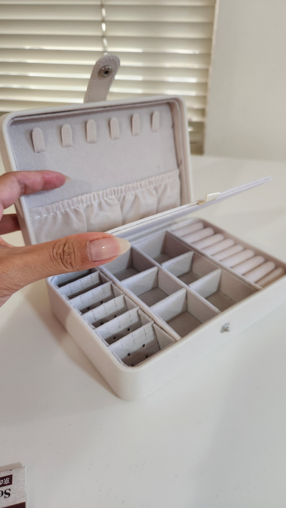 accessories box - photo 2