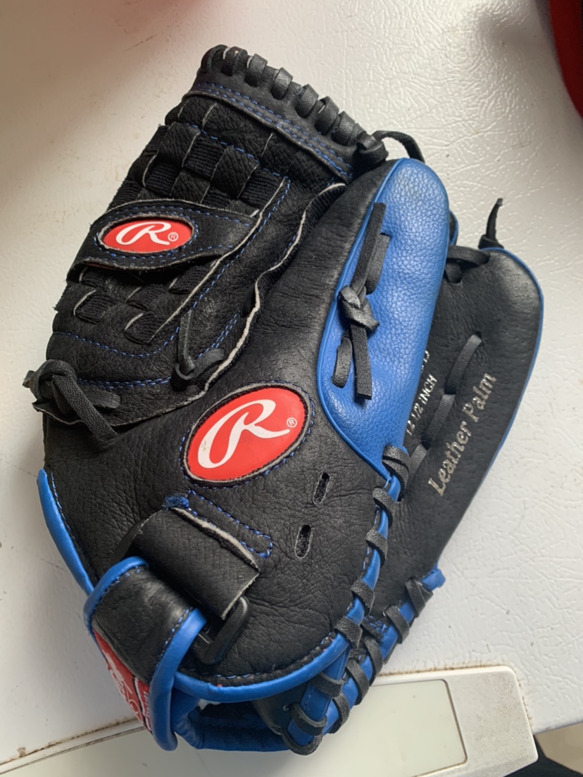 Baseball glove