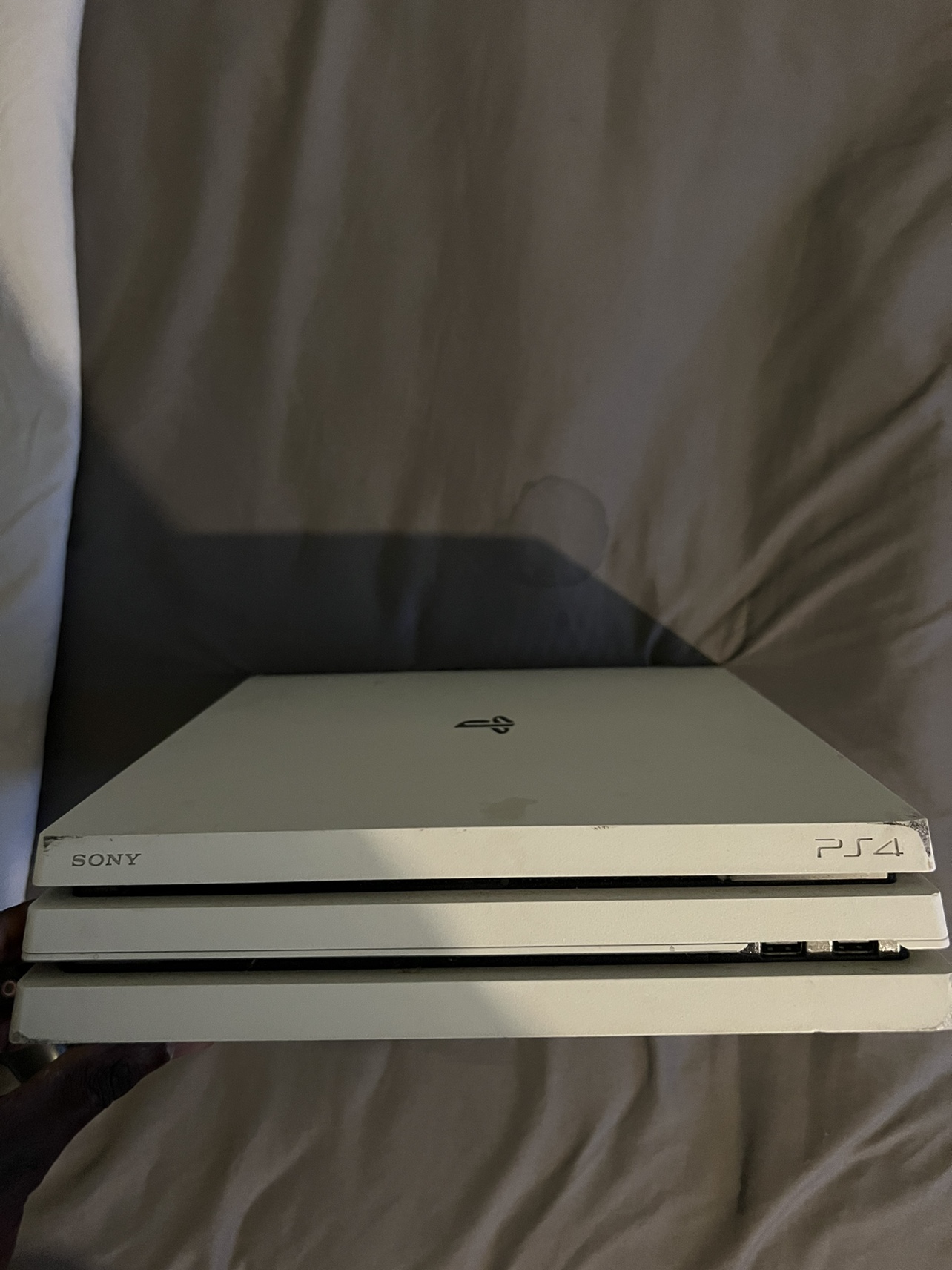 PS4 pro 1TB image indicator(3)