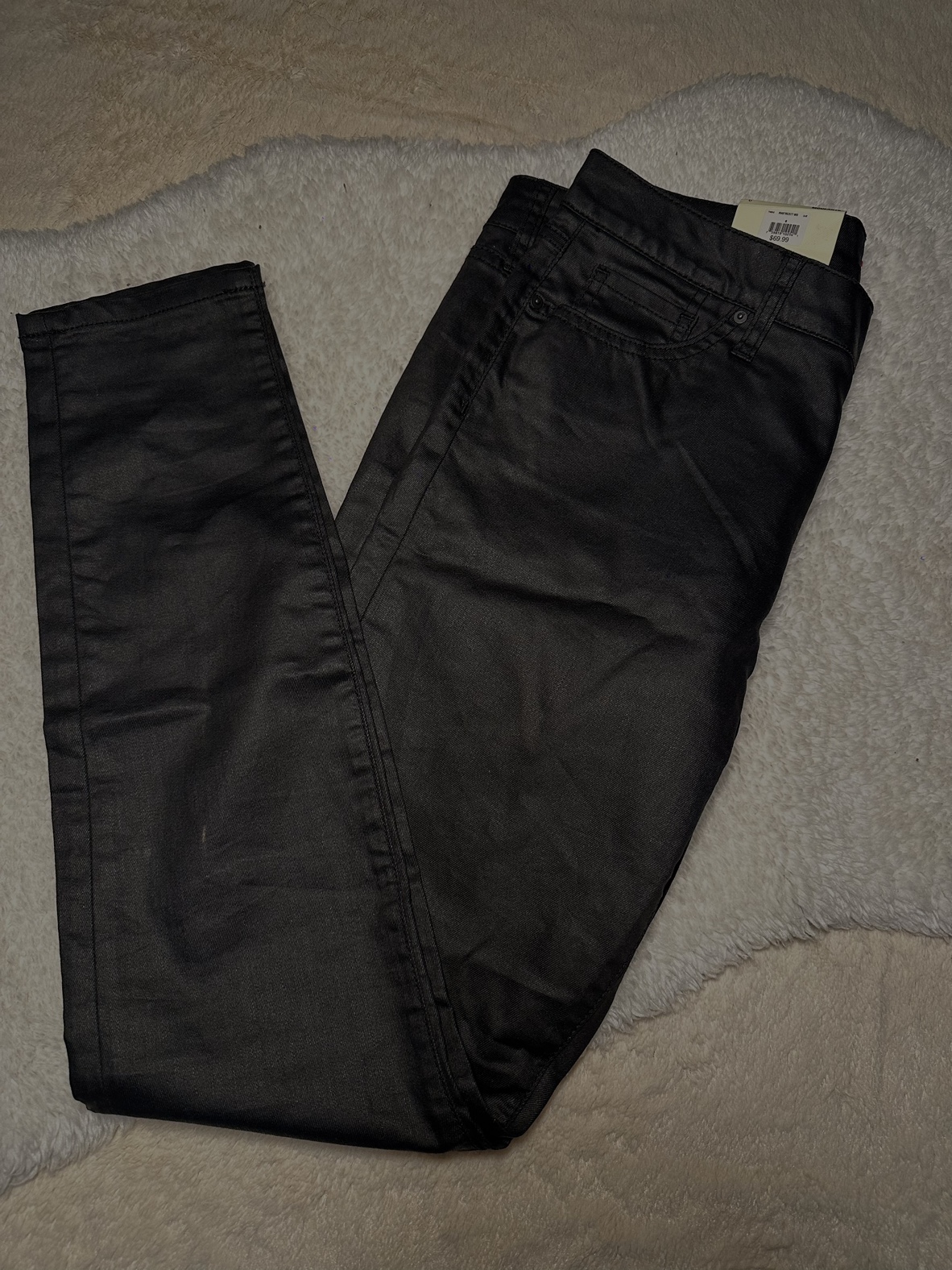 Black with red outline Tommy Hilfiger Jeans