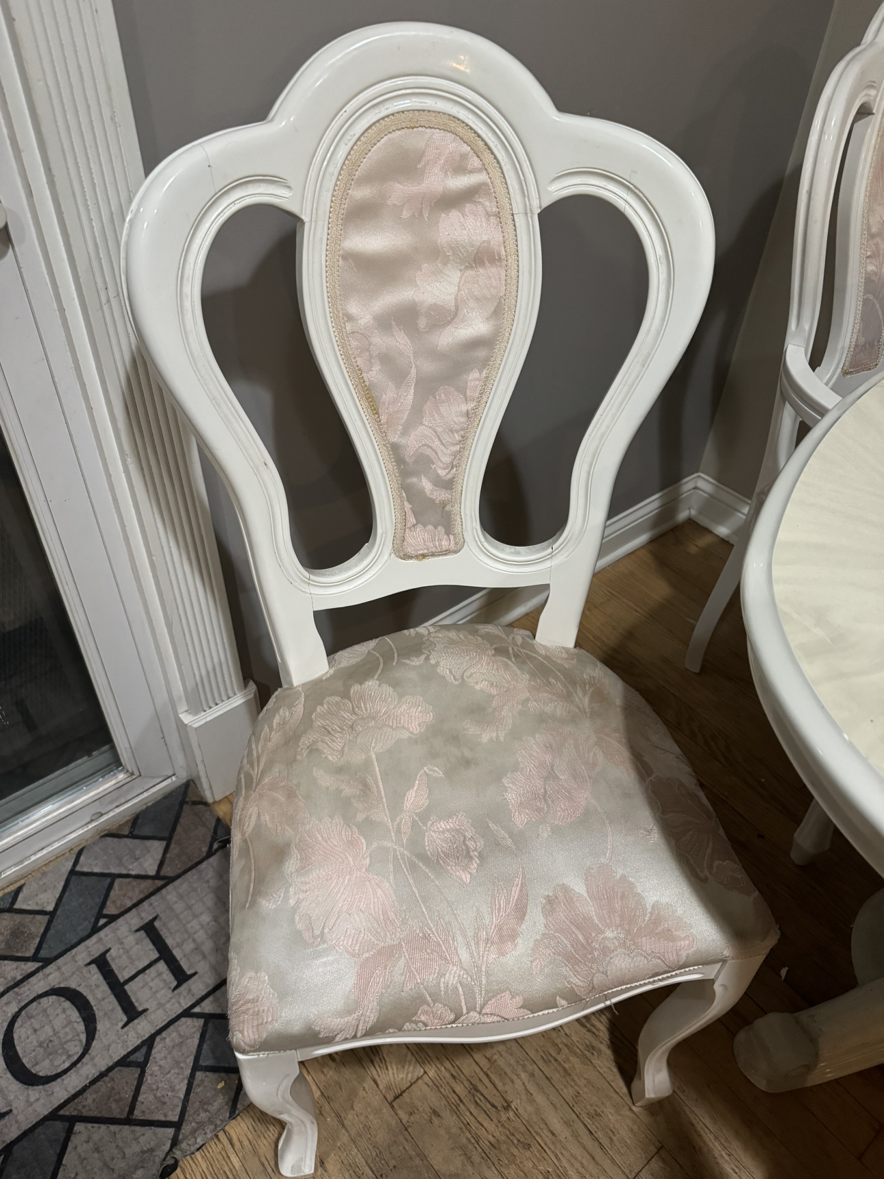 Dining table with 6 chairs and china cabinet - photo 3