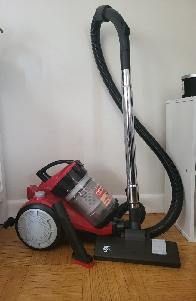 Dirt Devil FeatherLite Lightweight Bagless Vacuum