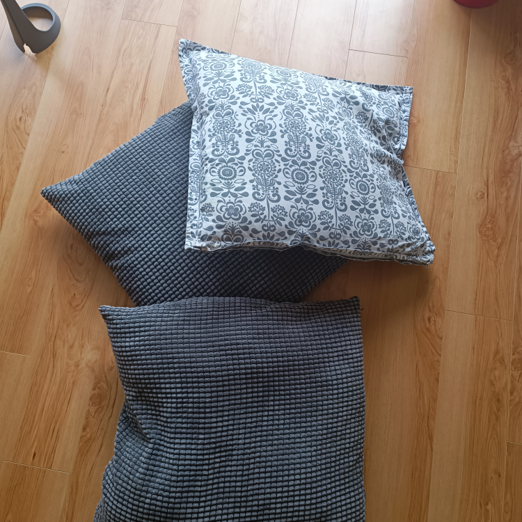 pillow/sofa Cushion, throw pillows - photo 2
