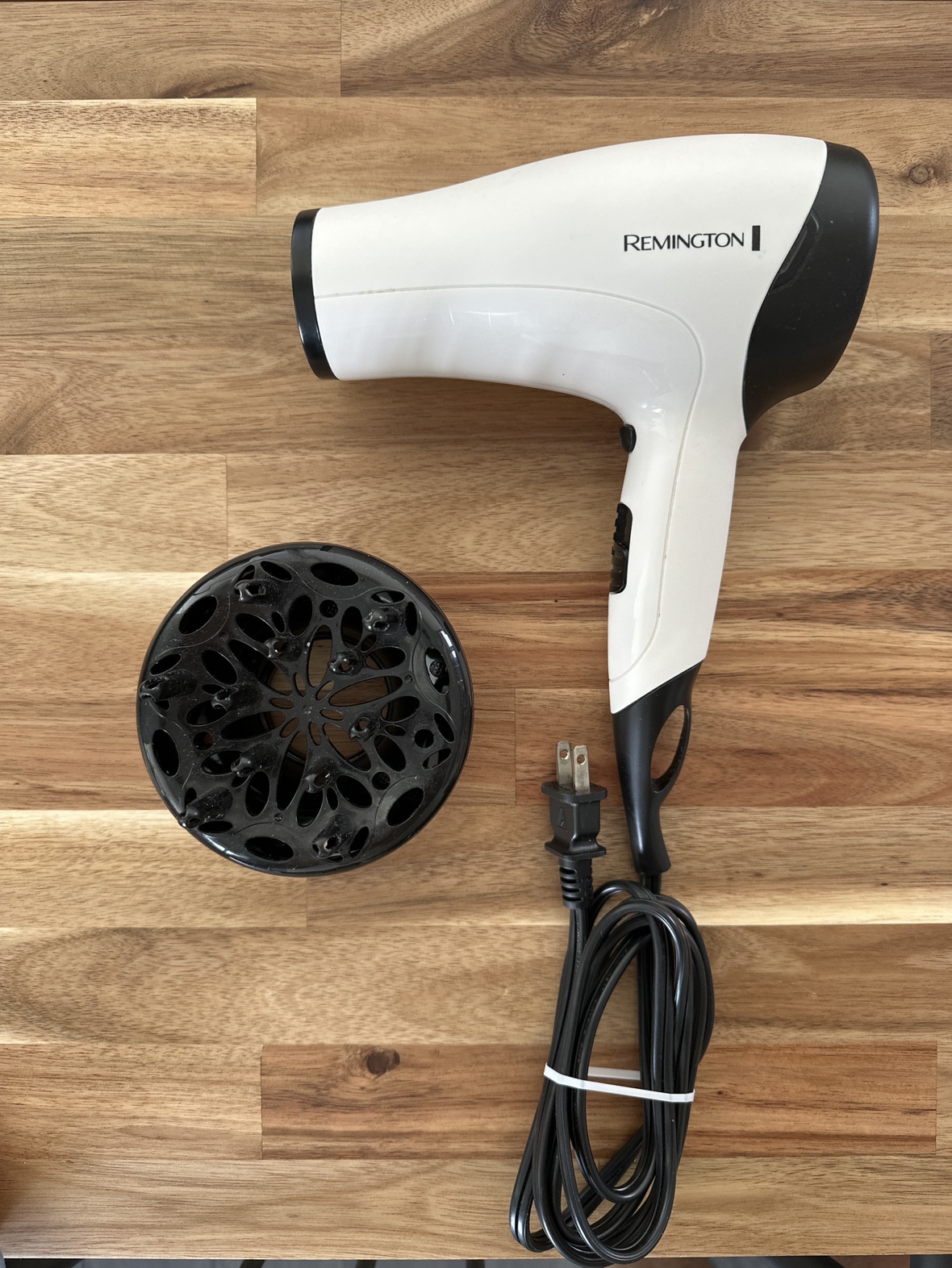Air dryer with diffurser