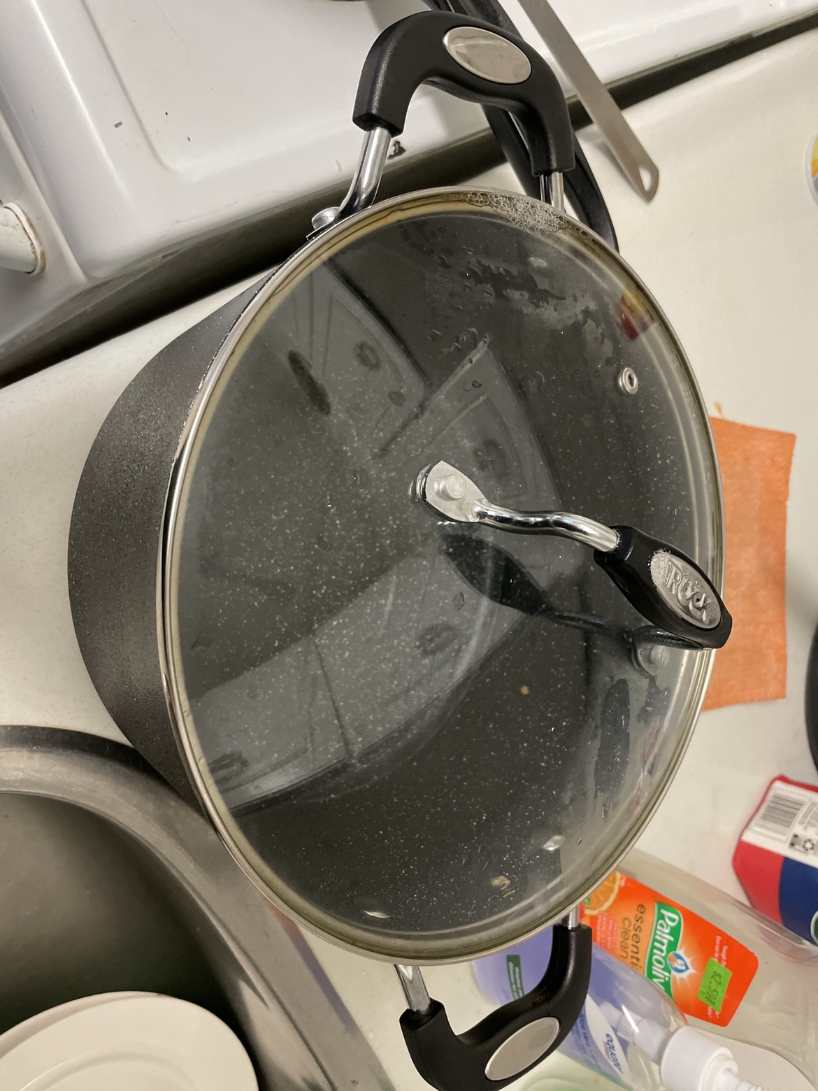 Non-sticking pot