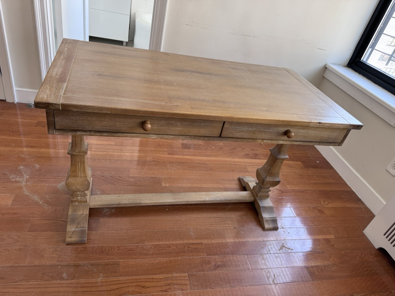 Desk table
