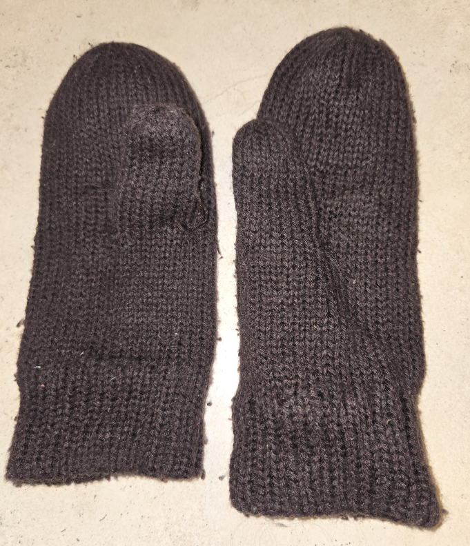 Brown Knit Mittens image indicator(2)