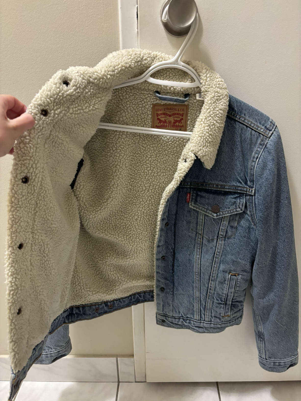 Original Levi’s jacket - final price due to moving! - photo 2
