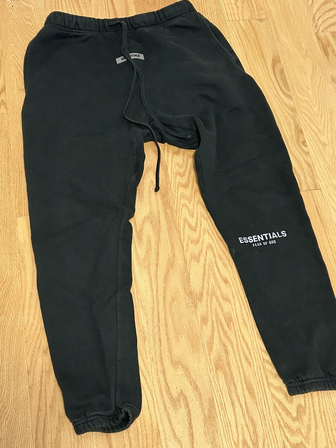 Essentials Fear of God Sweat Pants thumbnail