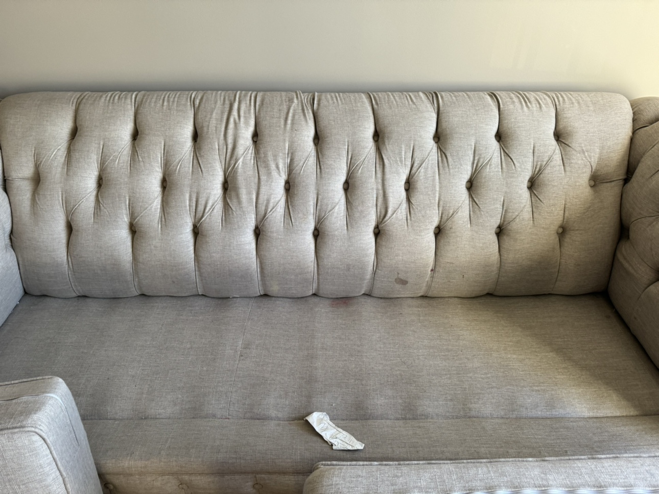 Couch - photo 3