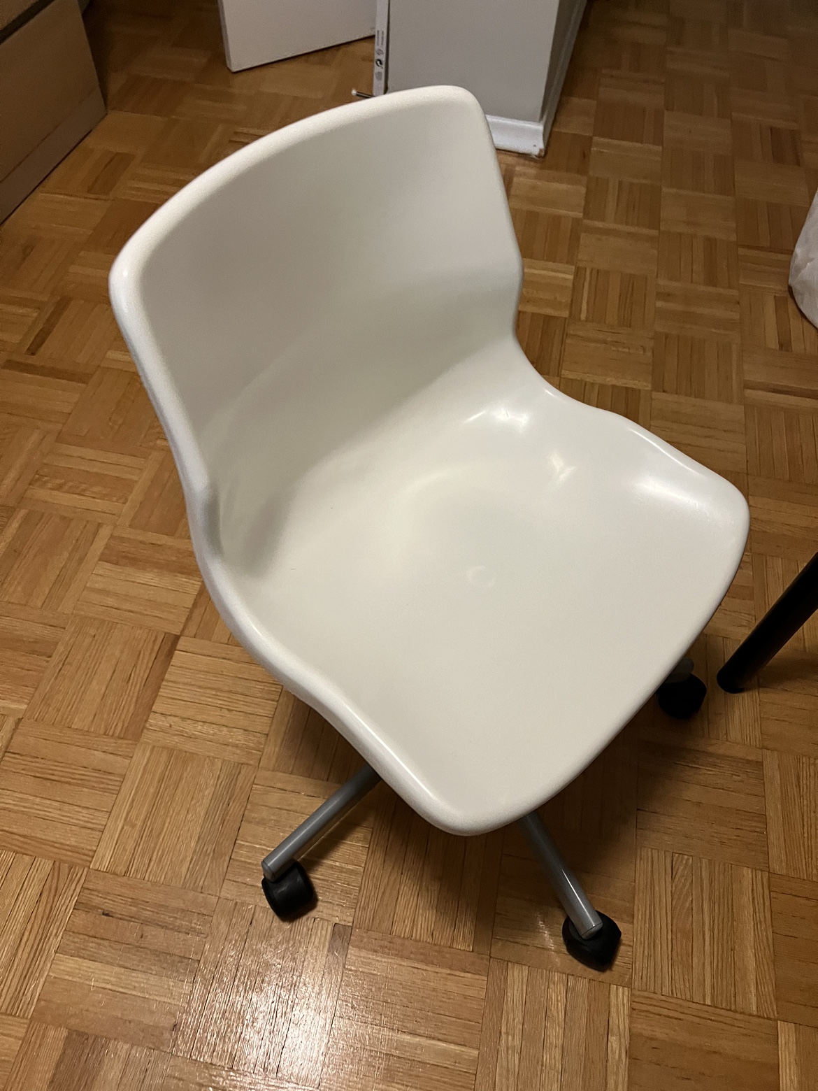 Ikea desk + chair - photo 3