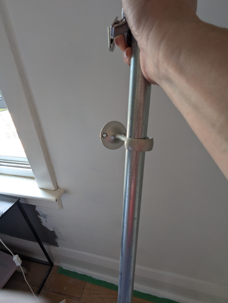 #freecycle drapery rod and clips image indicator(4)