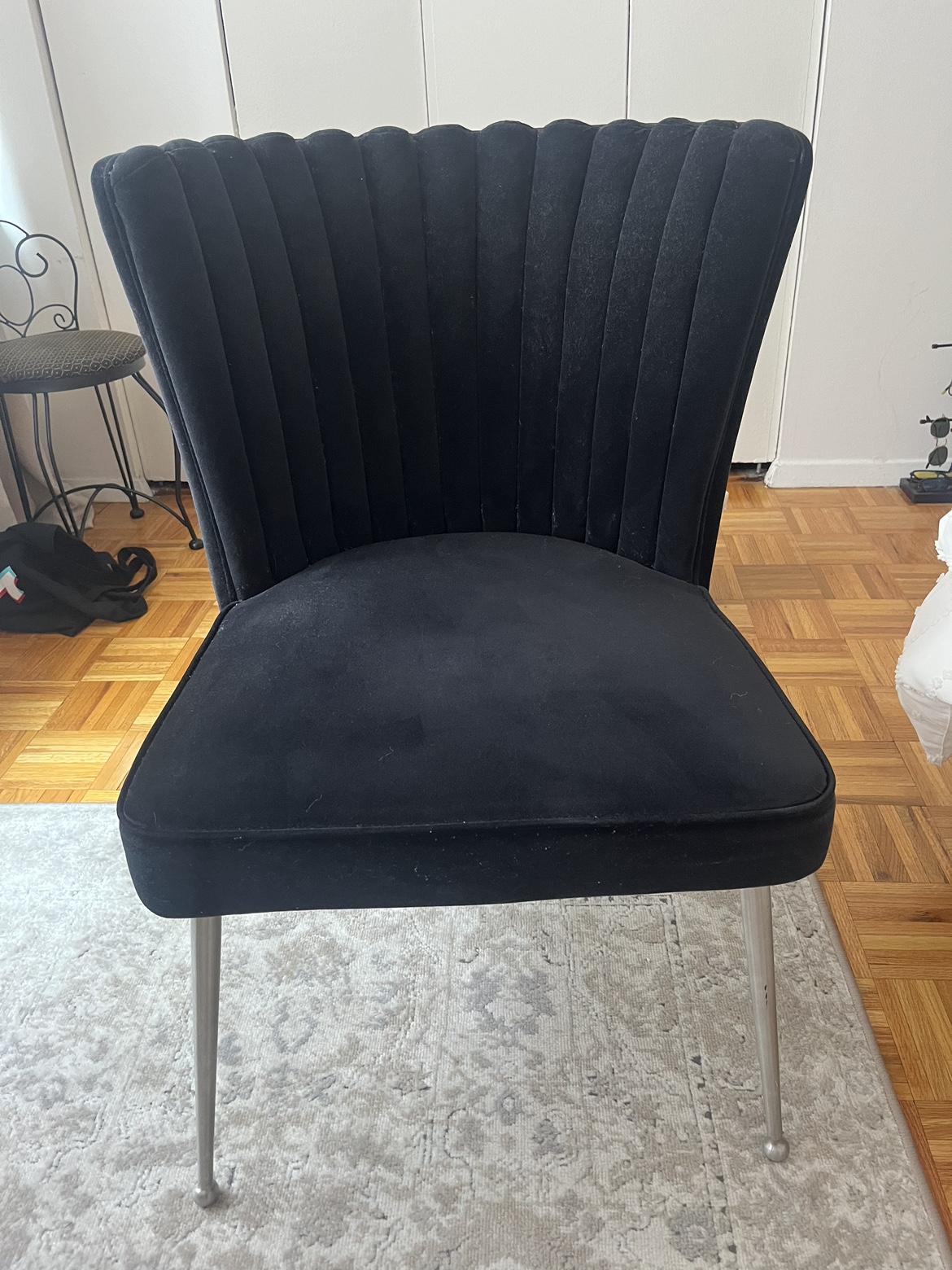 Black Velvet Accent Chair - photo 3
