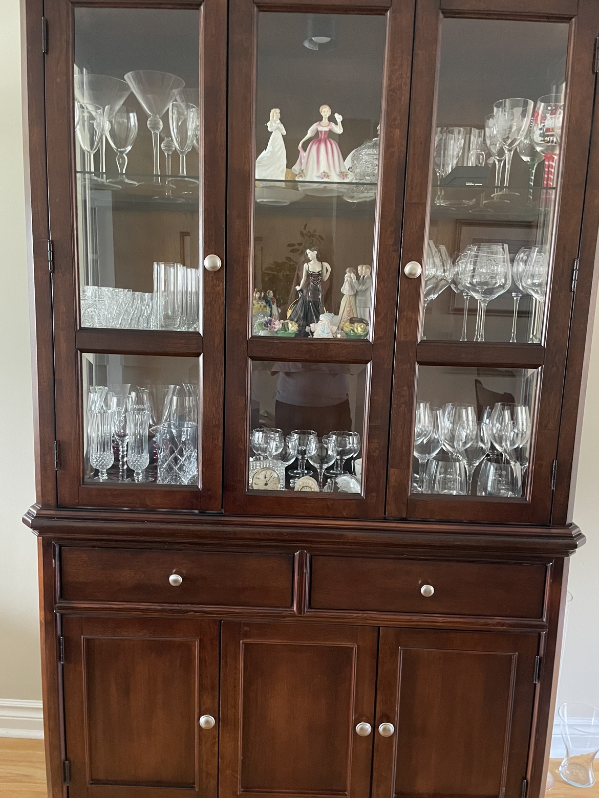 Wooden Hutch - 2 piece with light - photo 3