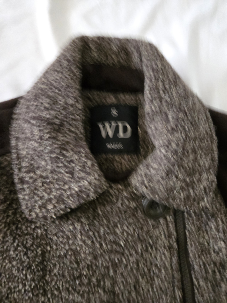 Woman's Coat - photo 2