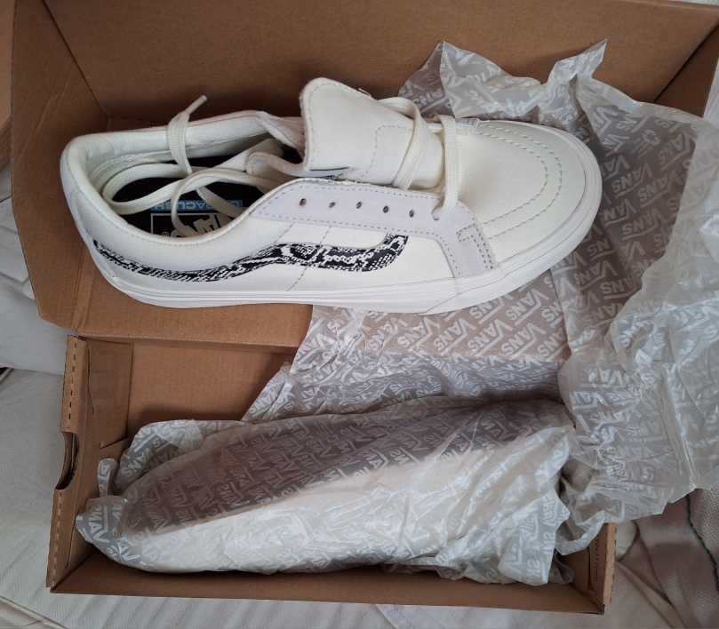 Vans Sk8 Low Reissue Sneaker (Snake)