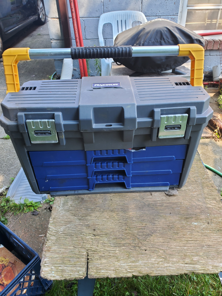 3 tool boxes with everything in pics image indicator(2)
