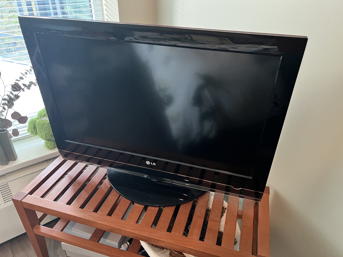LG 32LG70 32" TV