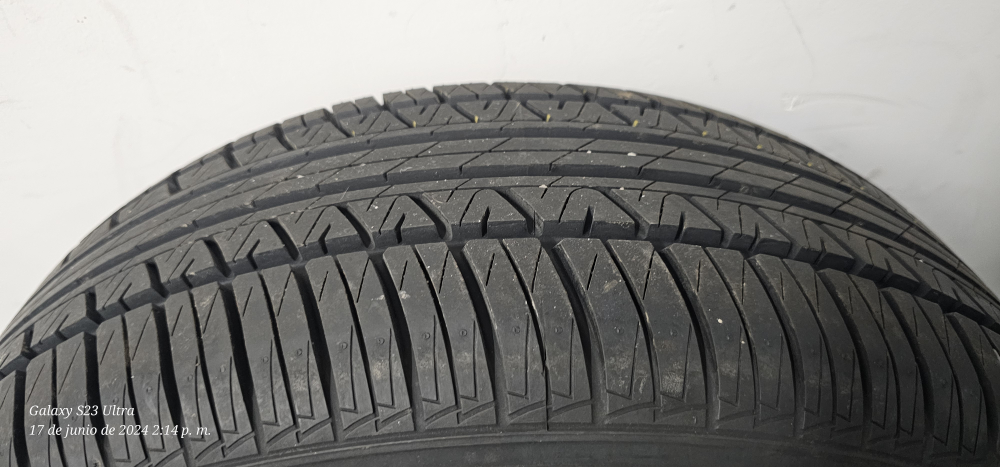 Offer!, All season tire 215/60/R17