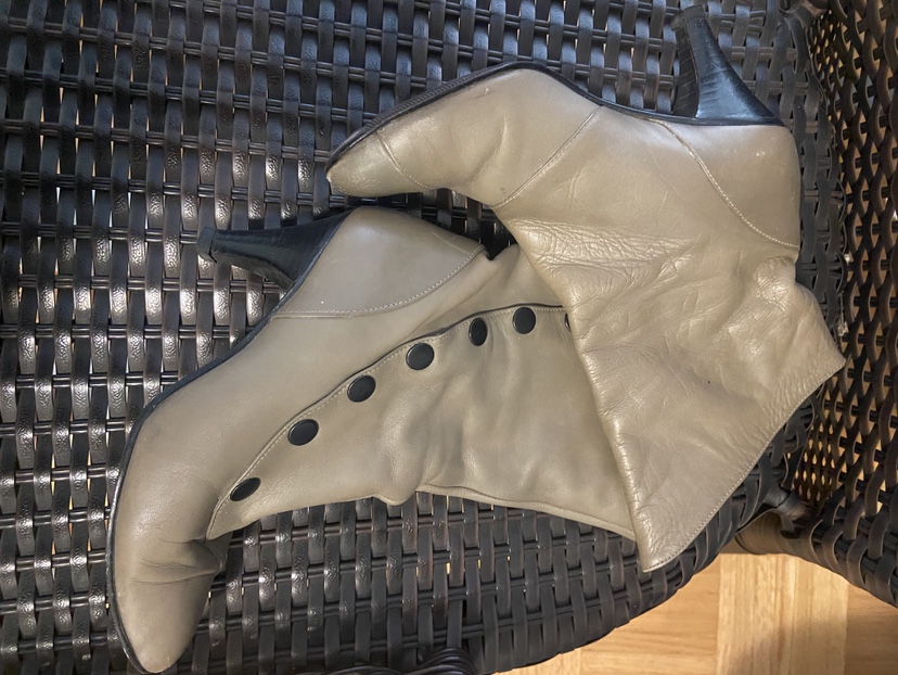 Leather Boots size 5 image indicator(3)