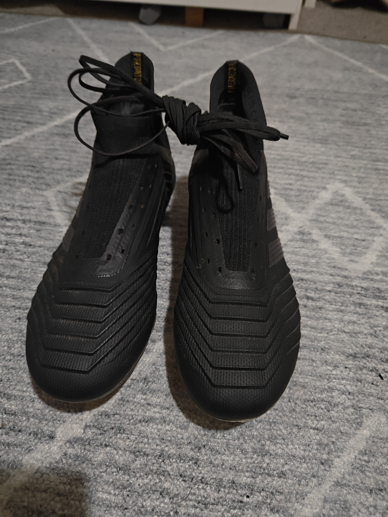 Adidas Predator size 7.5us/9w