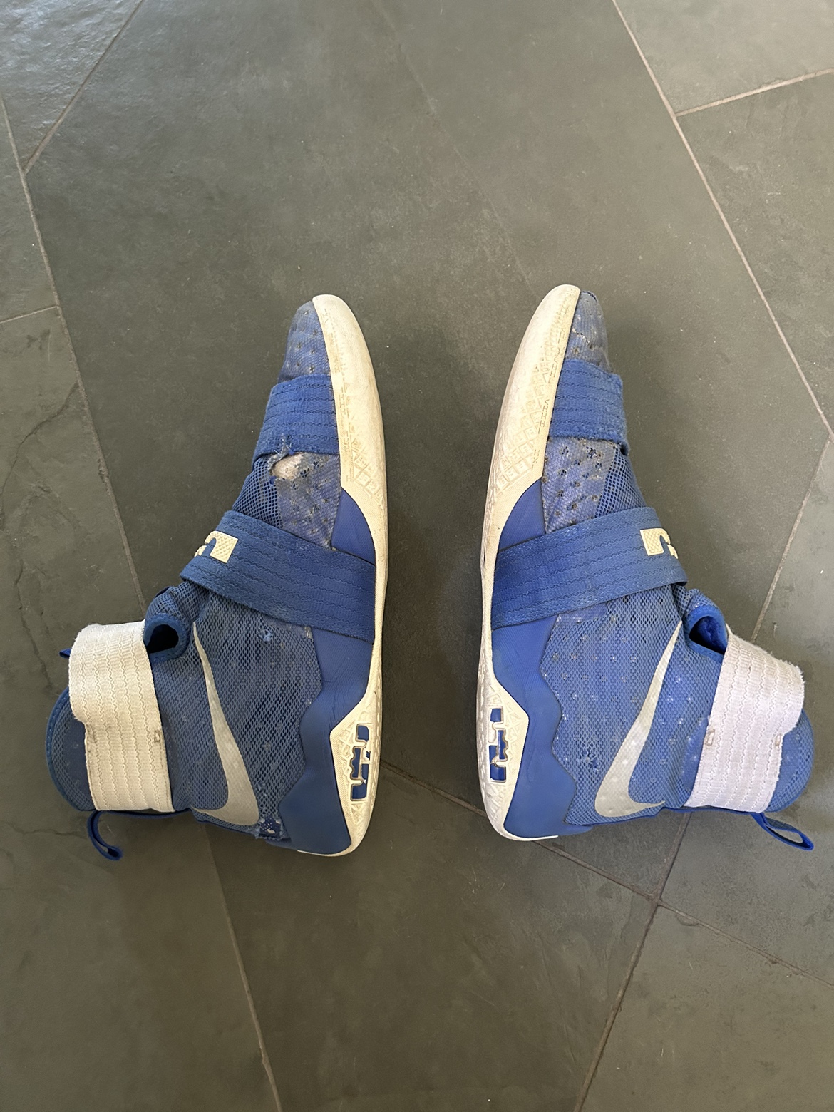 Basketball shoes #freecycle - photo 3