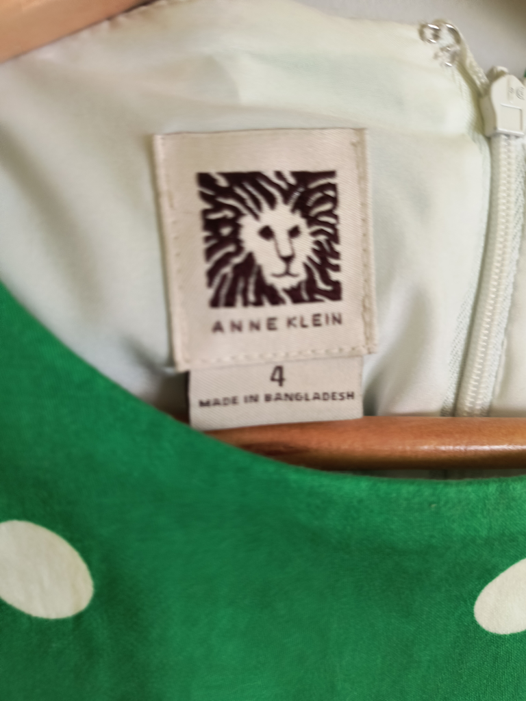 Polka dot Green dress image indicator(2)