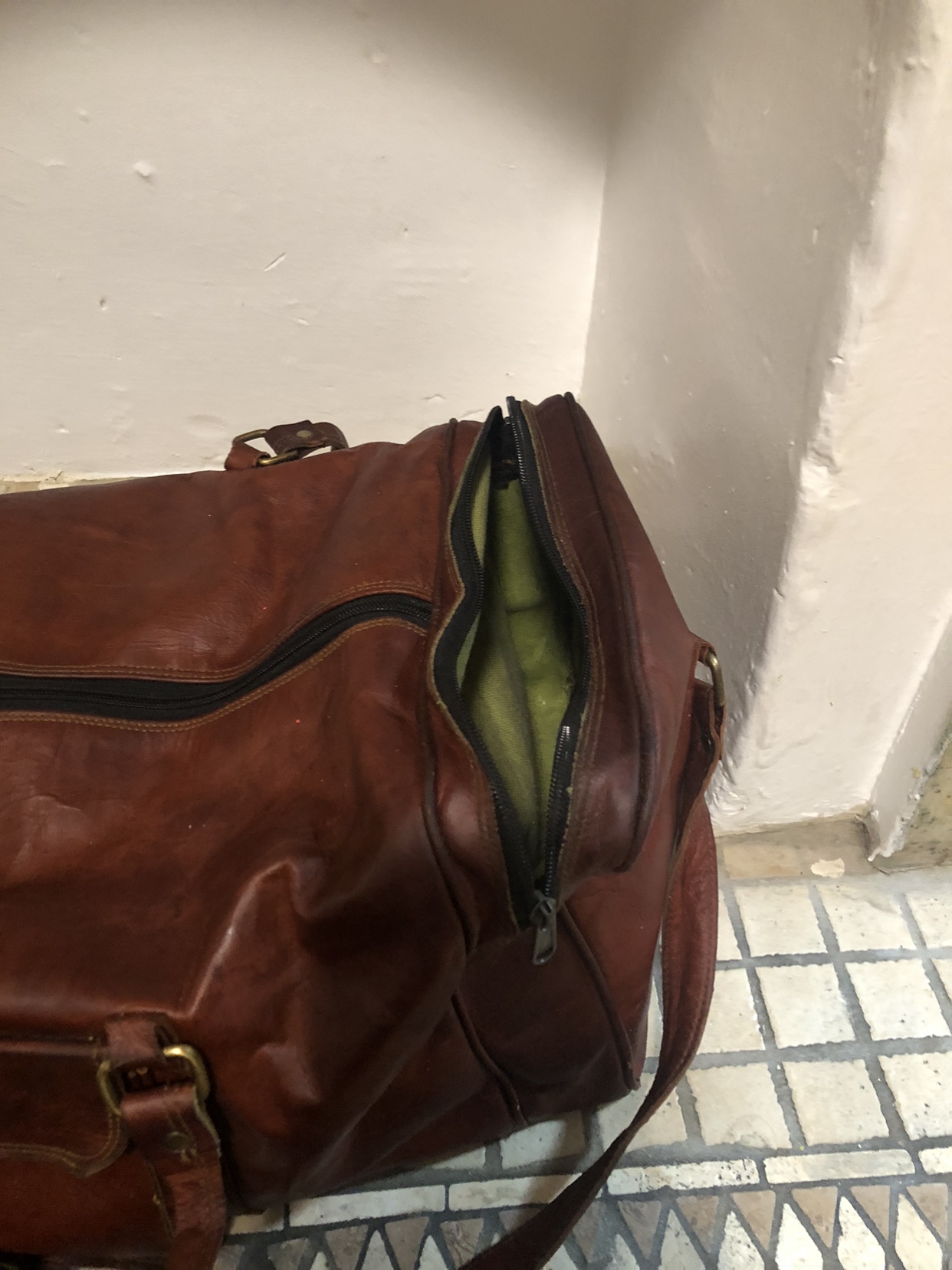 Genuine Leather Overnight Bag - photo 3