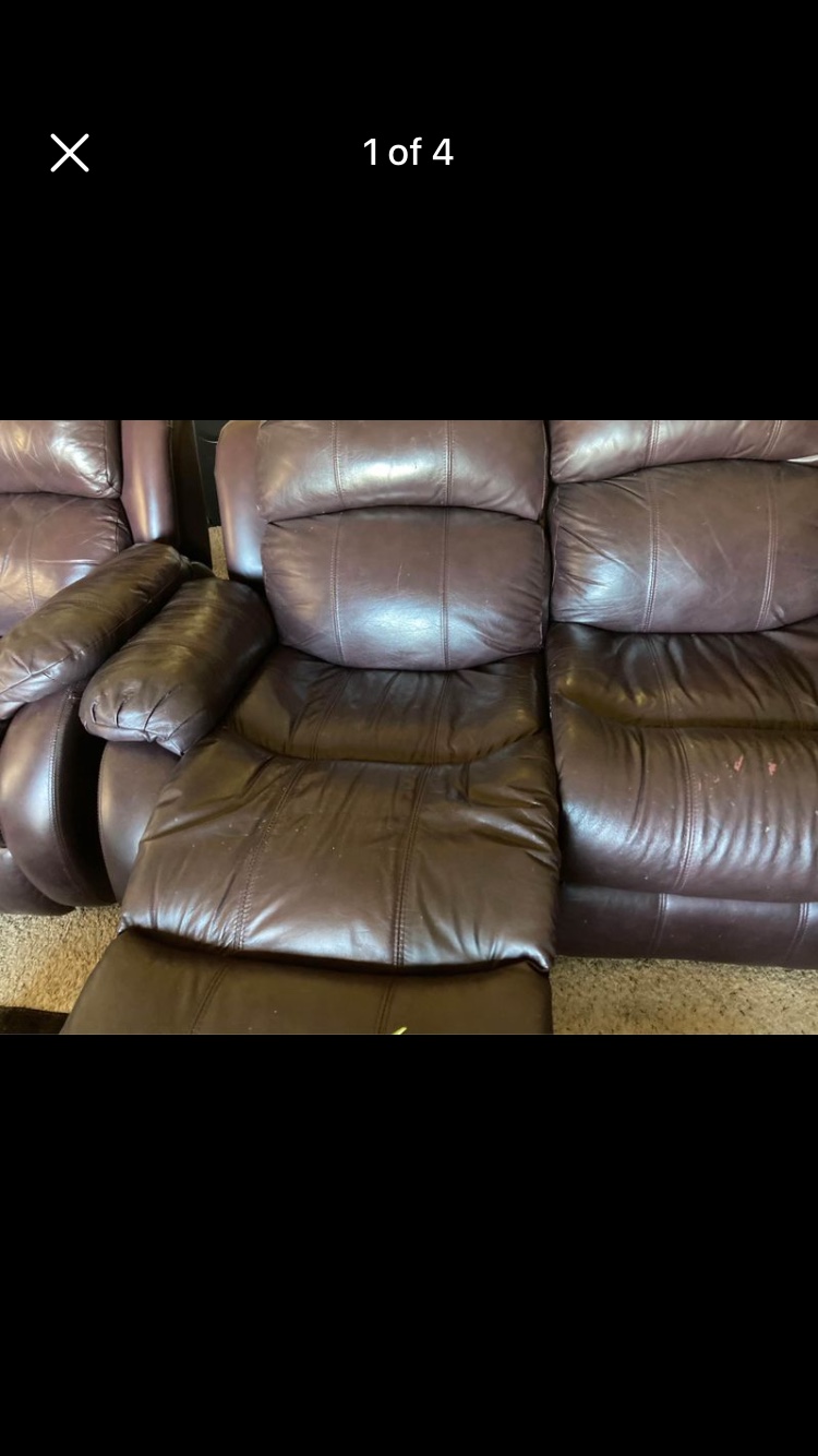 Leon’s leather sofa & loveseat. - photo 4