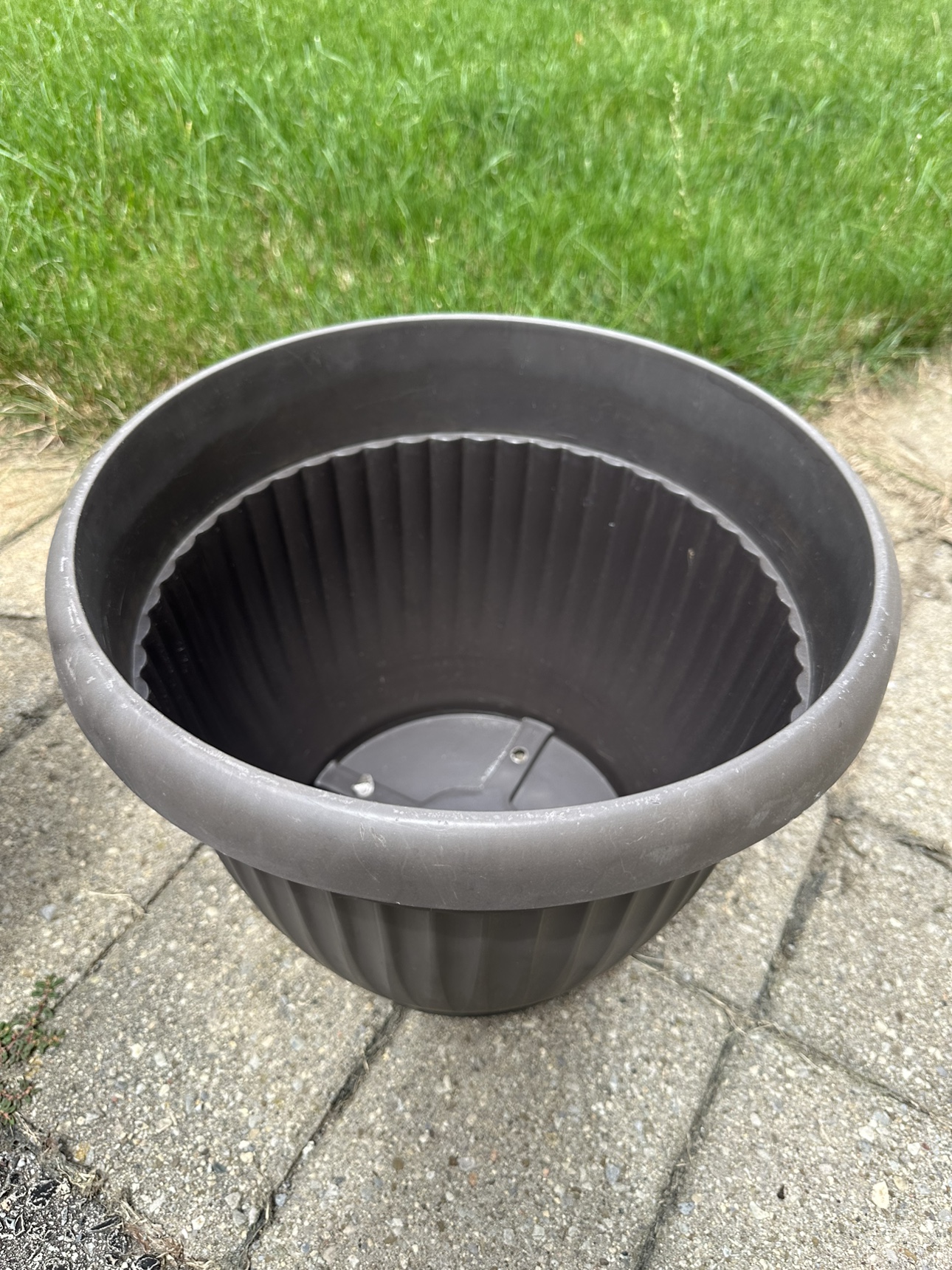 Garden Pots - photo 3