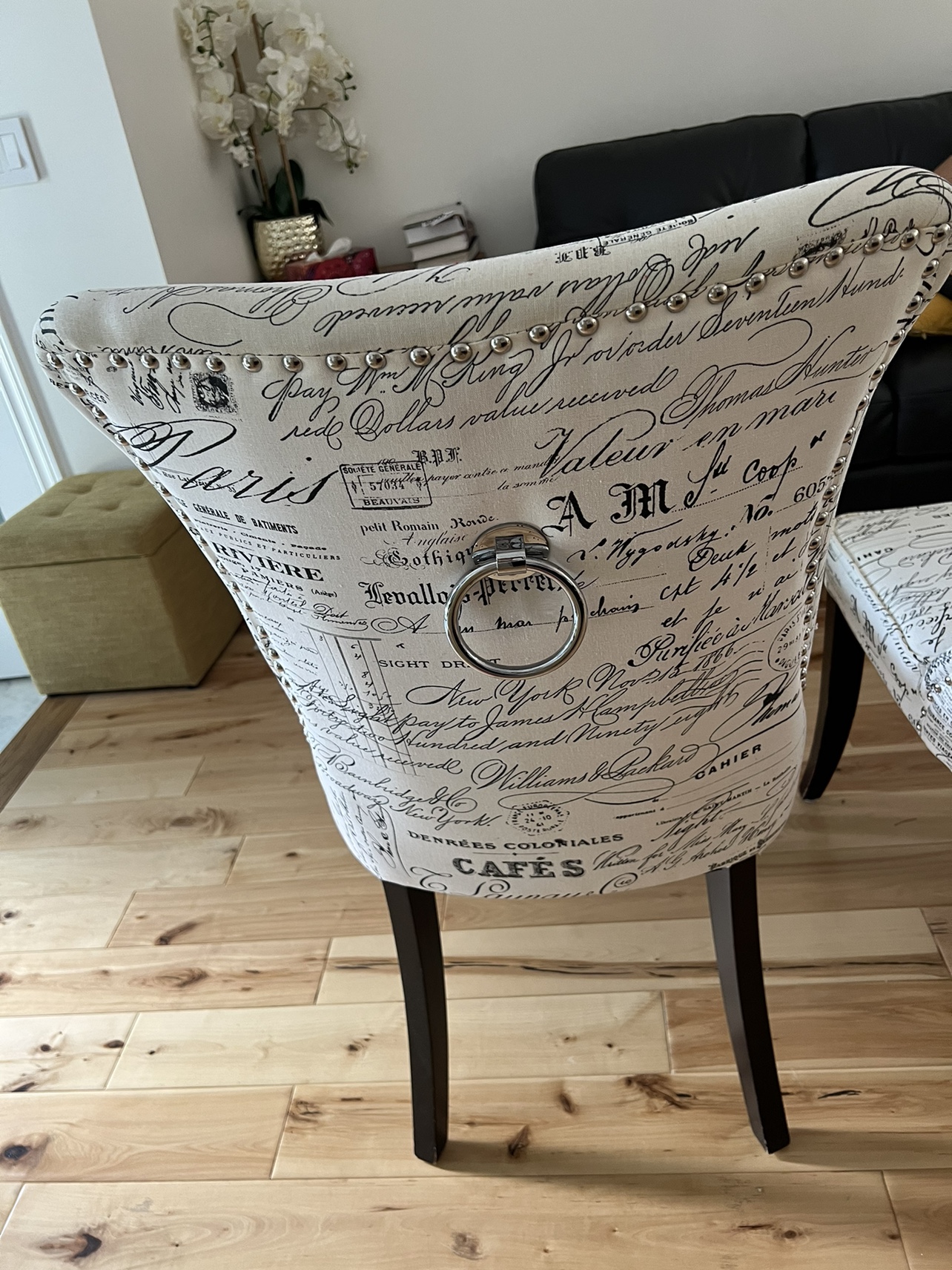 2 dining decor chairs