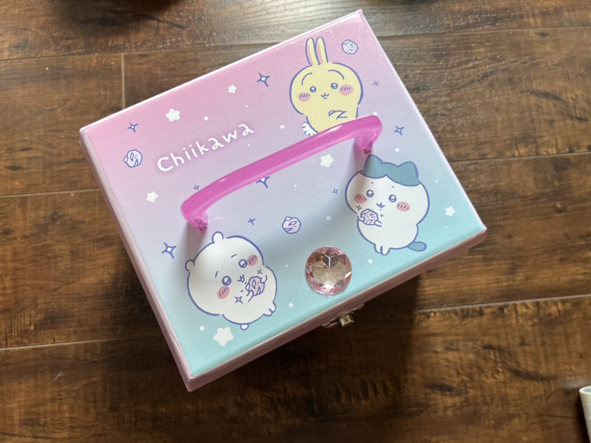 chiikawa box