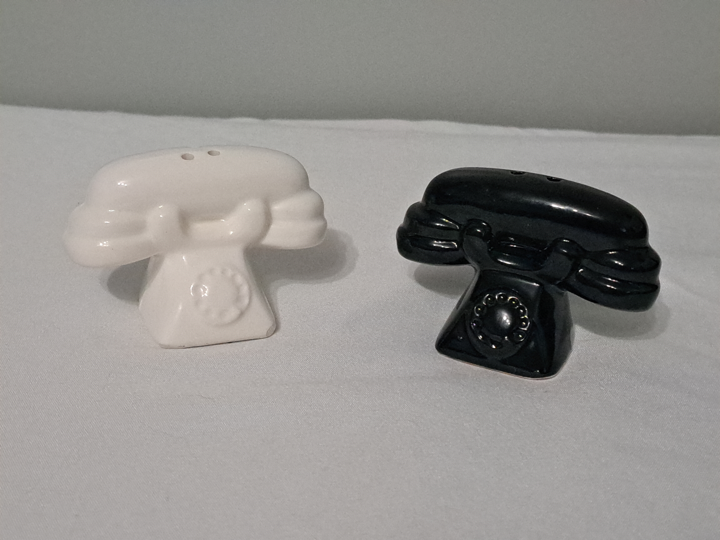 Vintage Salt N Pepper Shakers Phones