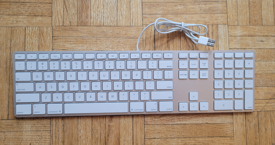 Aluminum Apple Keyboard (wired) with Numeric Keypad