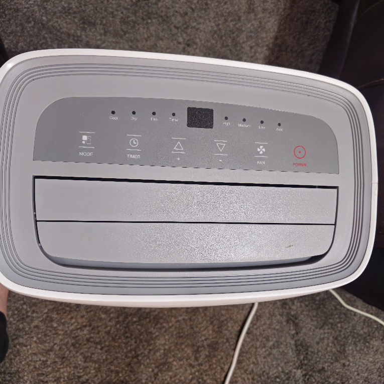 Portable AC 12000 BTU used once - photo 2