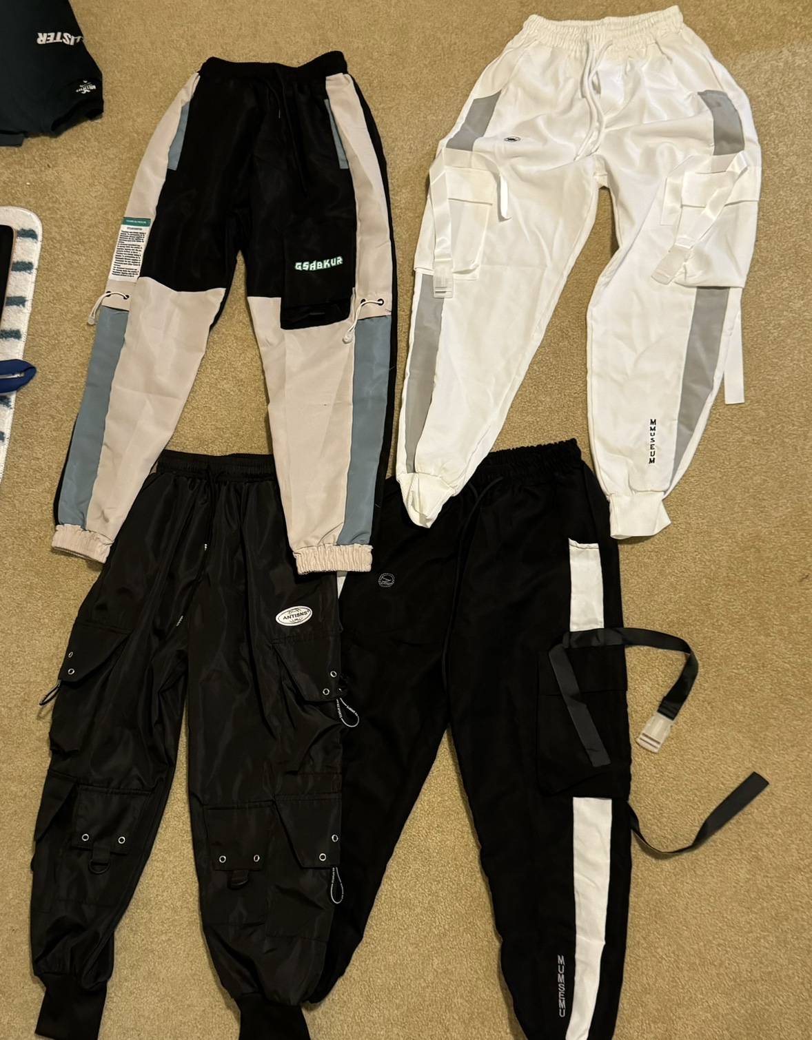 Cargo pants bundle (4)