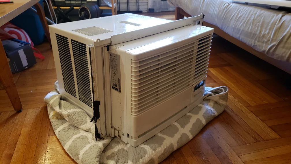OBO! Friedrich 6000 BTU Window Air Conditioner + bonus item - photo 5