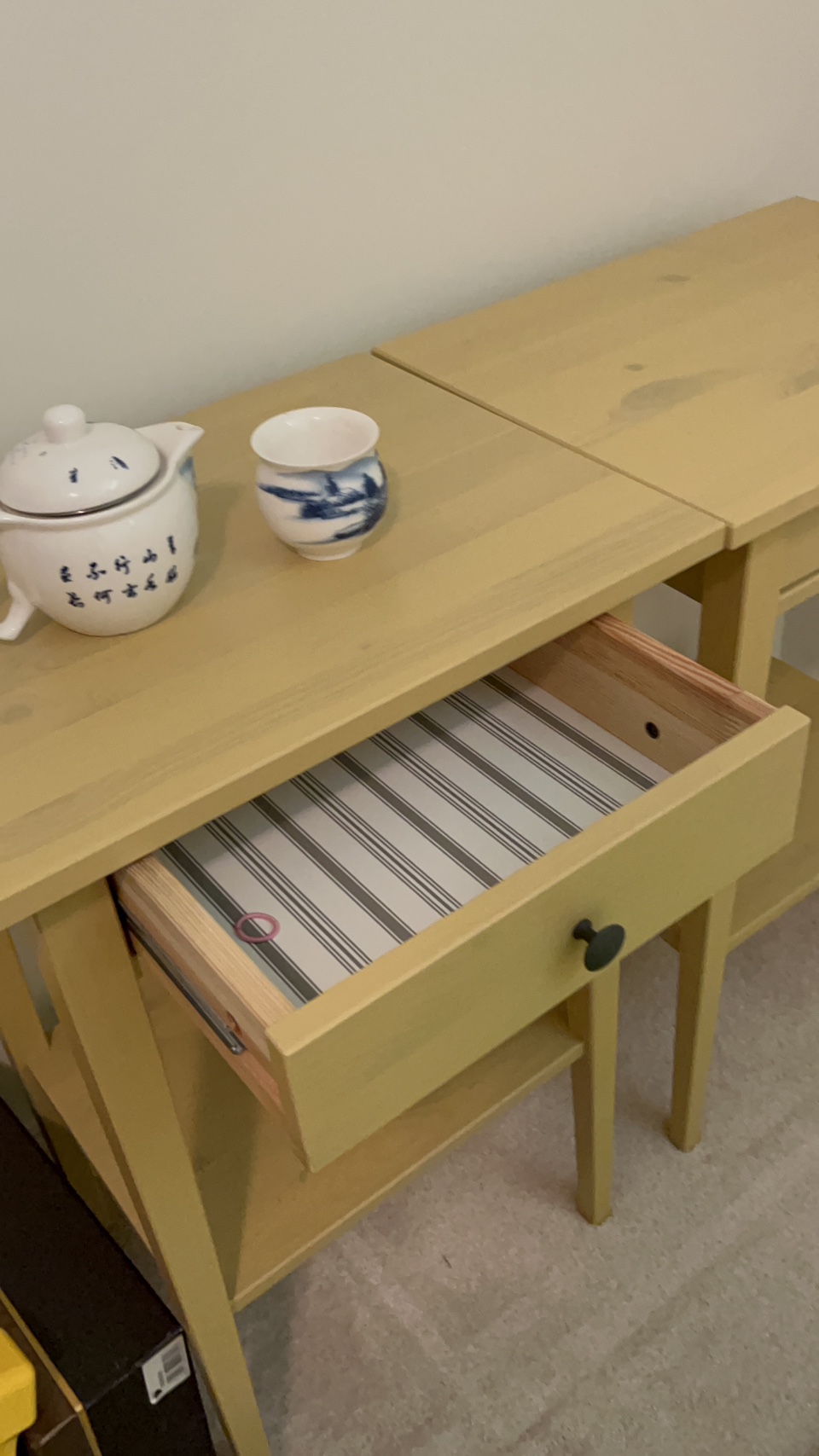Yellow night stands - photo 3