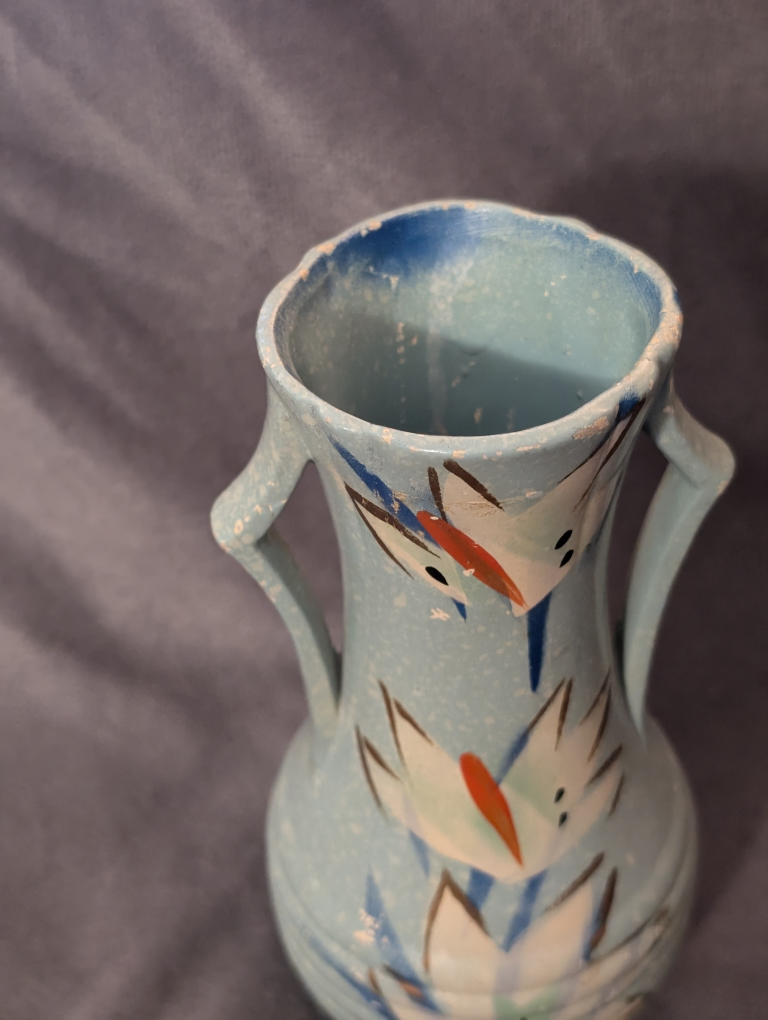 VINTAGE Kendal England Vase Very Old ⚽ image indicator(8)