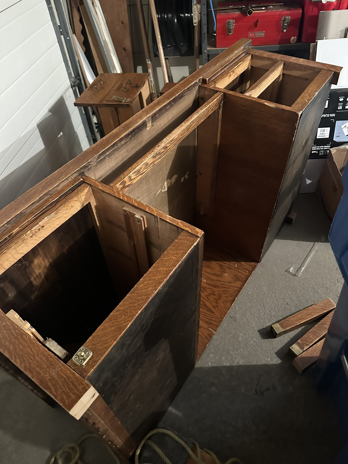 Free oak desk. Solid oak