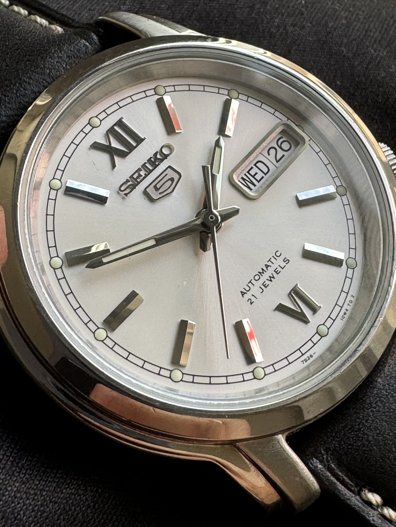 Seiko 5 White Dial 37mm Automatic Watch 7s26 thumbnail