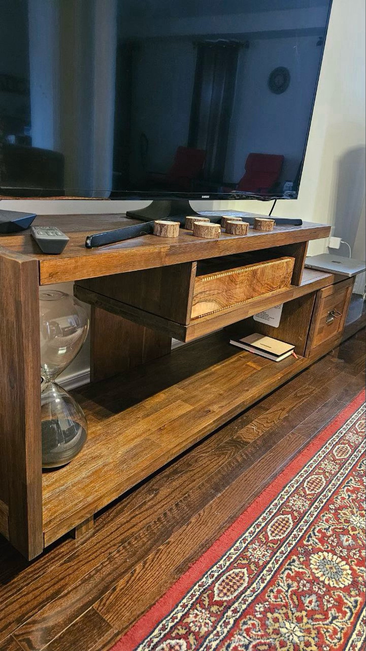 Tv stand