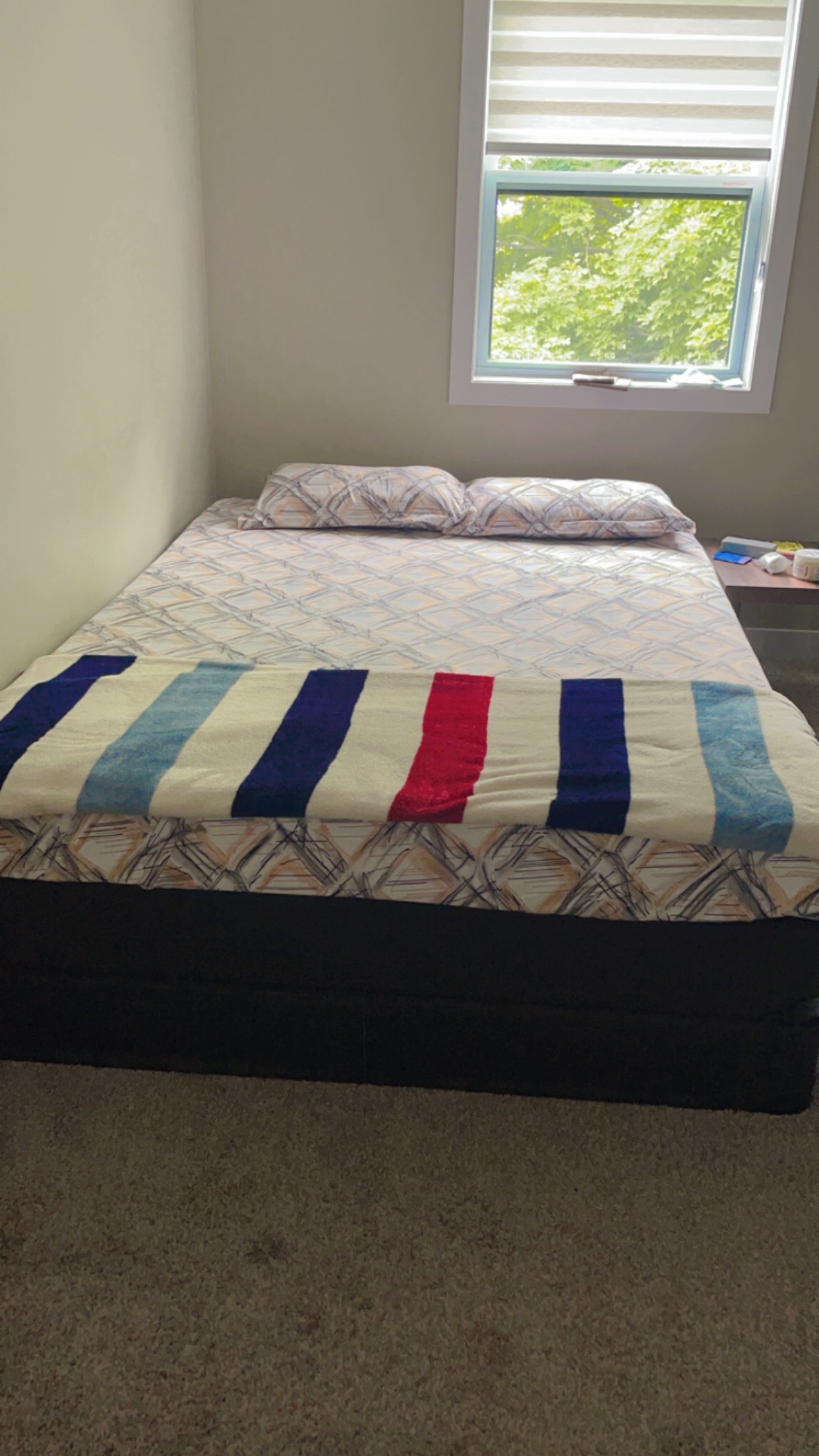 Mattress and box springs - photo 2