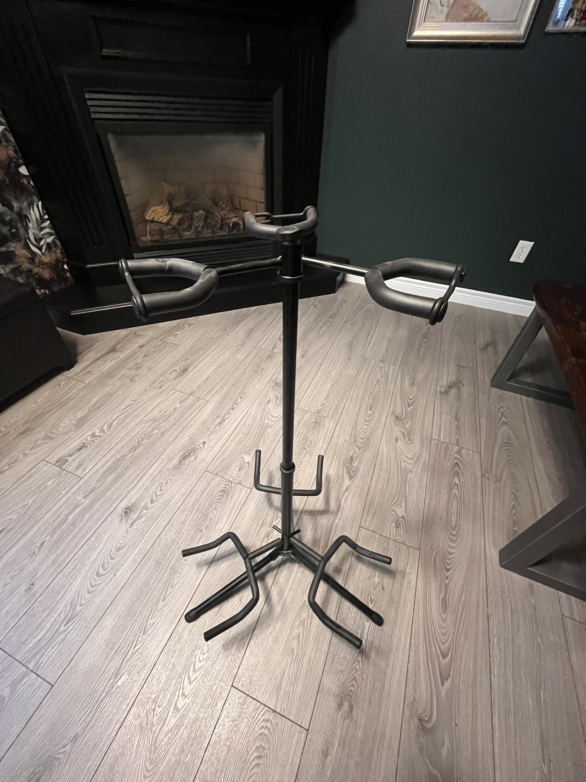 Guitar Stand #freecycle thumbnail