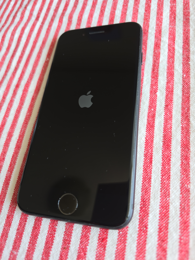 iphone 7 (UNLOCKED) (64 GB) - photo 3