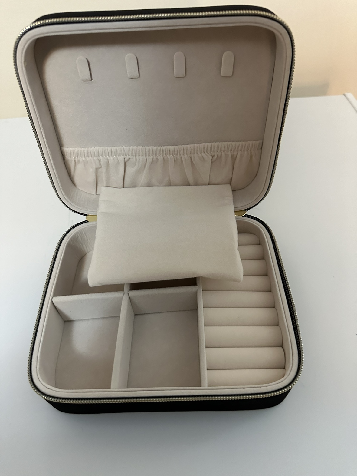 Jewelry case - photo 3